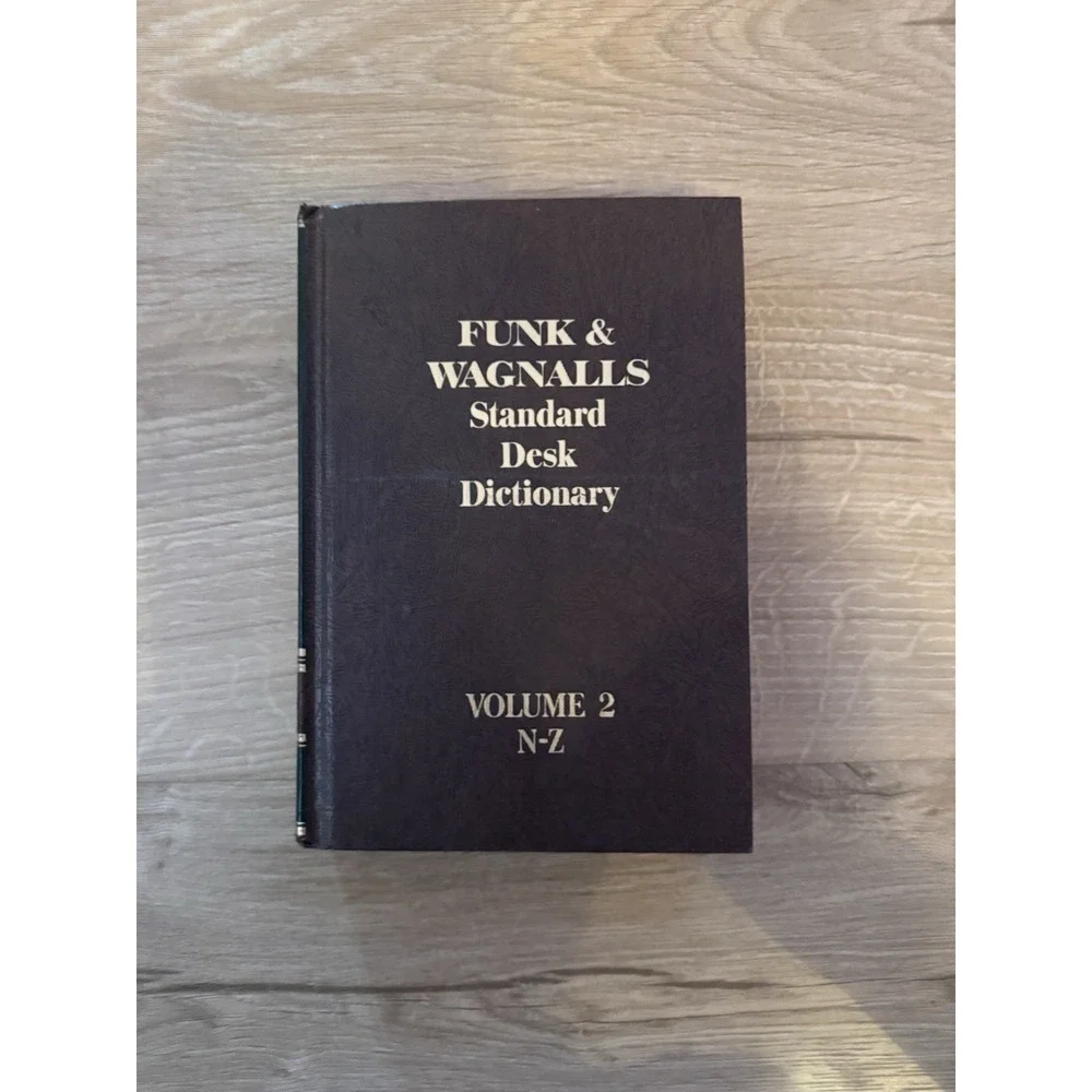 Funk‎ & Wagnalls Standard Desk Dictionary N-Z Volume 2 1975 - VINTAGE